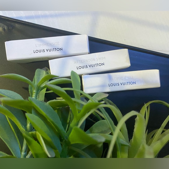 Authentic LV Parfum sample - Picture 1 of 2